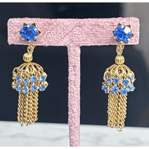 Vintage Gold Tone Tassel Earrings Blue Rhinestone Dangle Clip On Chain Drop - Picture 1 of 9